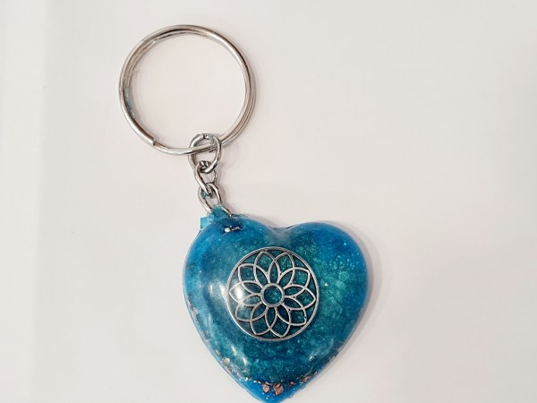 porte clé orgonite coeur bleu graine de vie